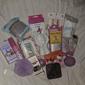 Hello Kitty and Friends Beauty Bundle